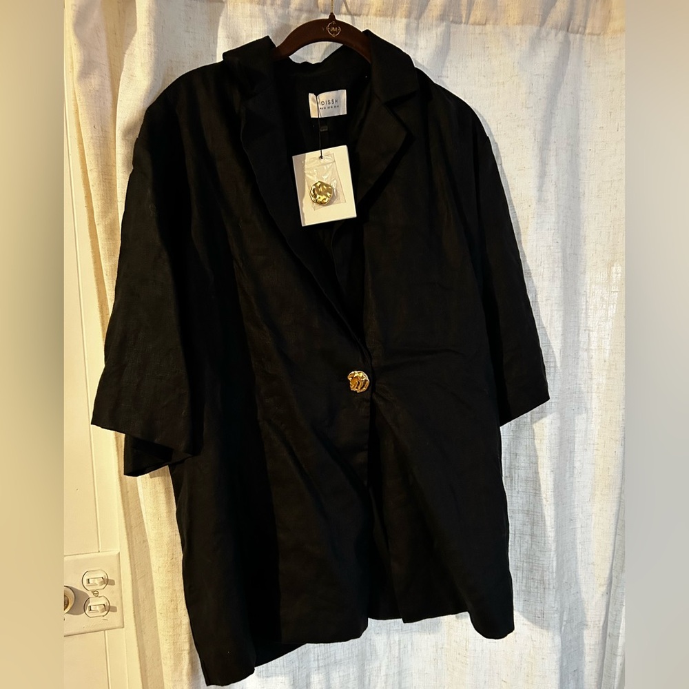 DISSH Black Linen Blazer with Decorative Gold Button - Picture 3 of 8
